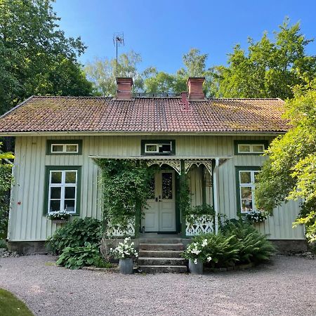 Aeppelgarden Bed & Breakfast Mariestad Luaran gambar